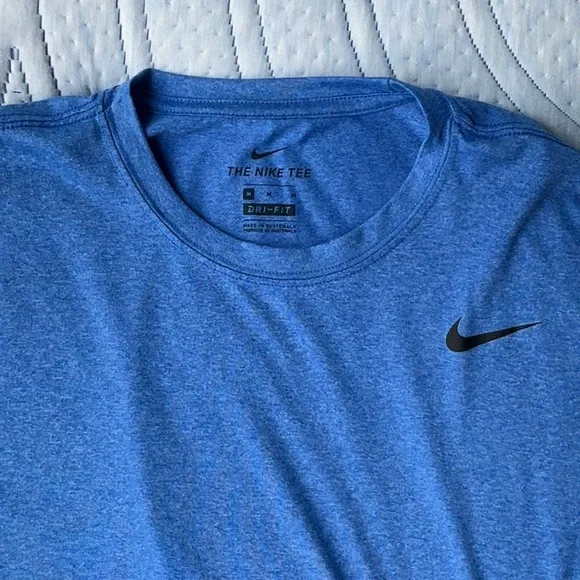 Nike Men's Blue Dri-FIT Shirt - Picture 2 of 3